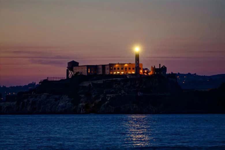 L'île d'Alcatraz de nuit